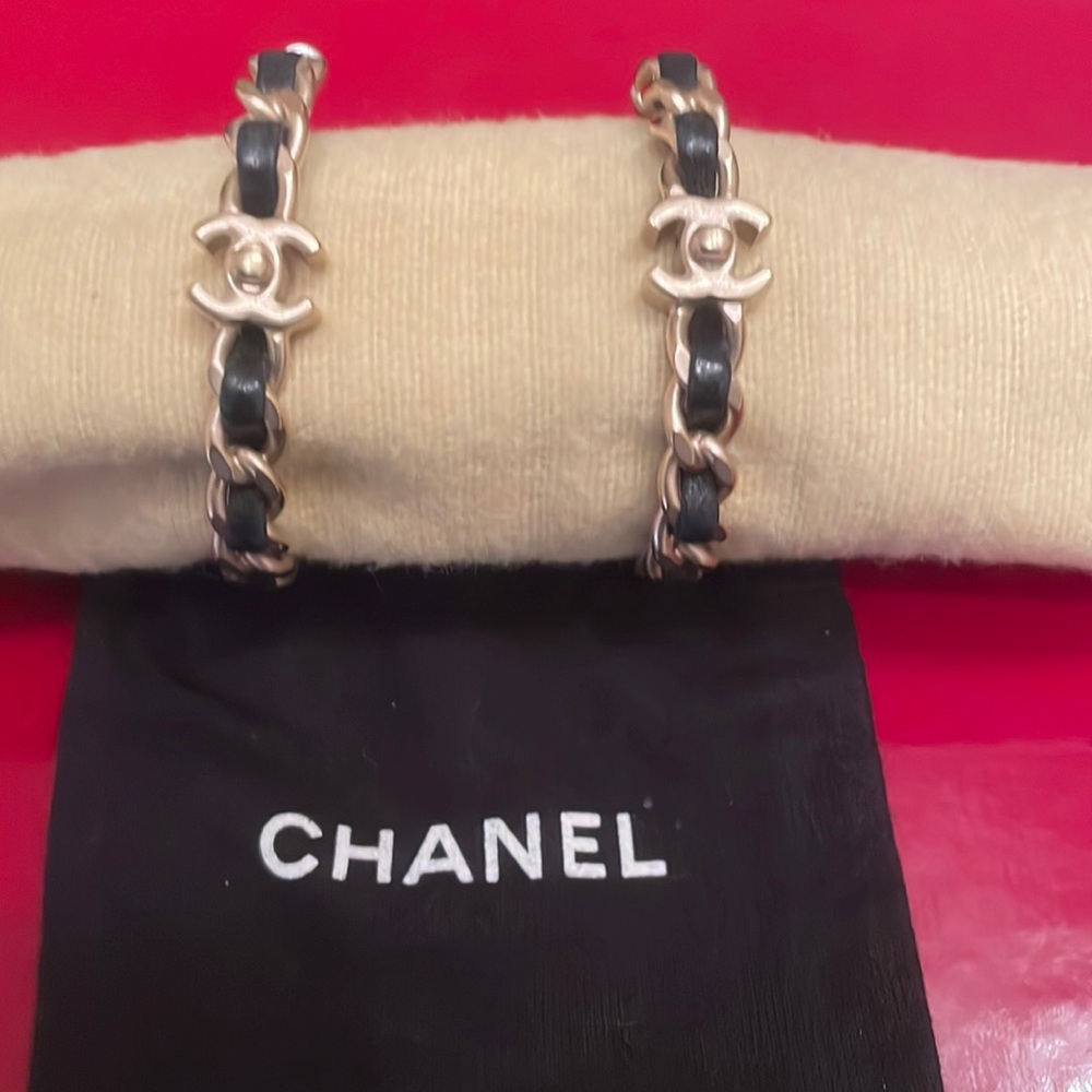 CHANEL earrings